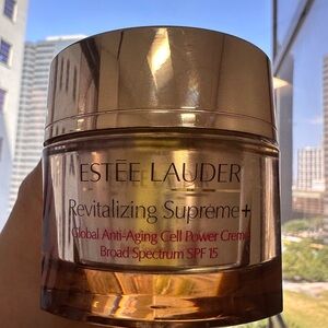 Estée Lauder Revitalizing Supreme+
Global Anti-Aging Cell Power Creme
2.5 oz